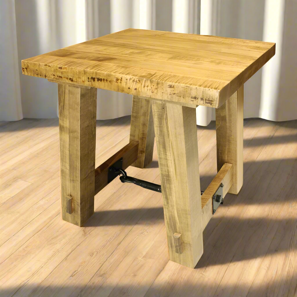 Table d'appoint Benchmark Live Edge en bois massif