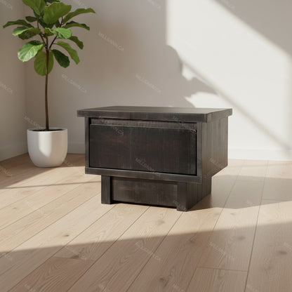 Table de chevet en bois massif Gaia