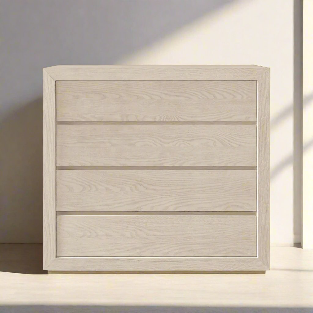 Pintura Solid Wood Chest