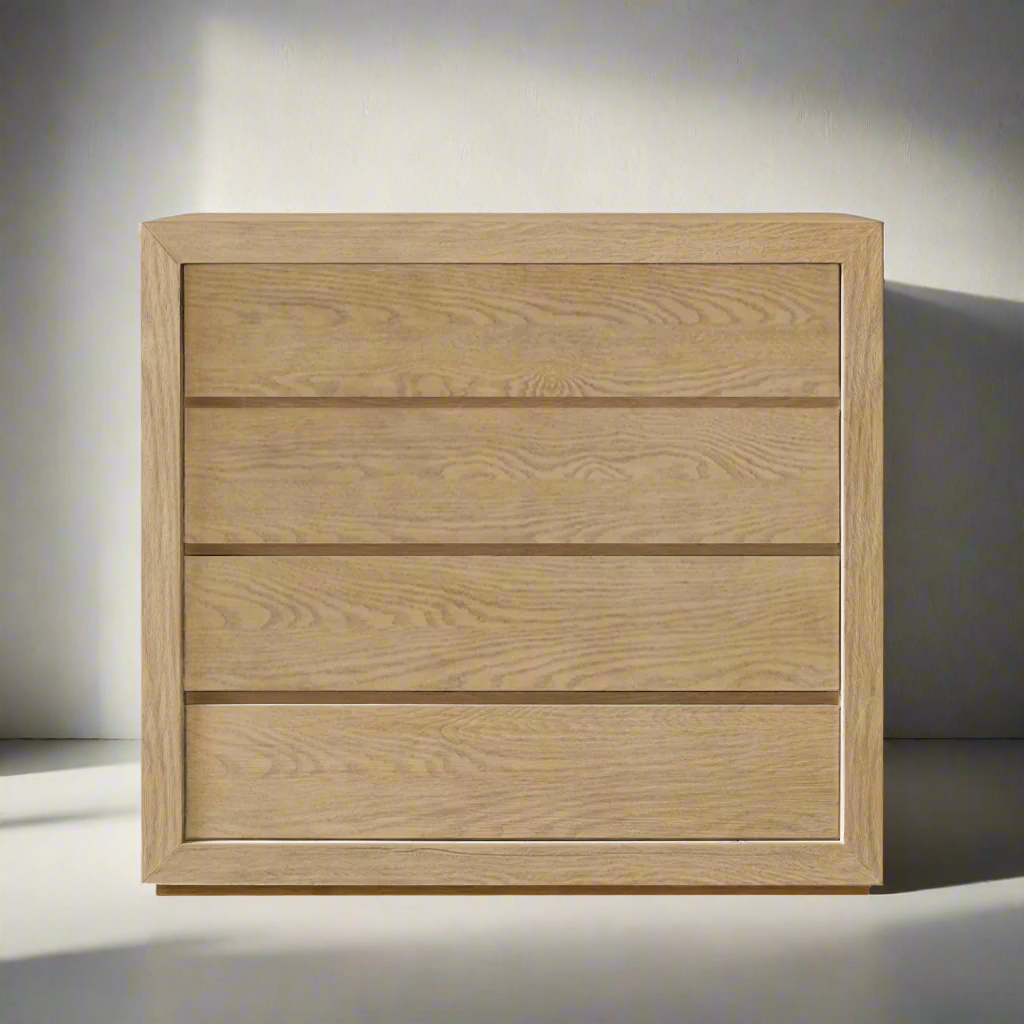 Pintura Solid Wood Chest